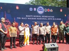 Ribuan Warga Memanfaatkan Pengobatan Gratis Waisak di Borobudur