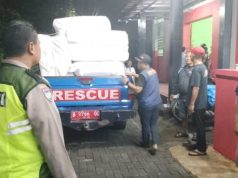 Warga Terdampak Banjir Tugu – Ngaliyan Dapat Bantuan Logistik