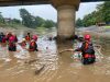 Tim SAR Gabungan Belum Temukan Pria Hanyut di Banjir Kanal Barat