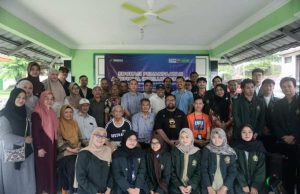 Mahasiswa Teknik Informatika Unissula Edukasi Manfaat AI di Kelurahan Tambakaji