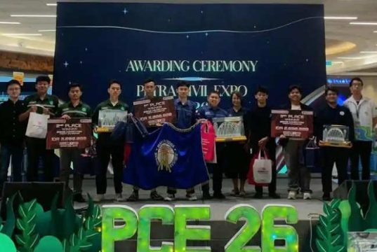 Mahasiswa Teknik Sipil USM Juara I Lomba Jembatan Balsa di Petra Civil Expo 2026