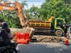 DPU Kota Semarang Perbaiki Jalan Rusak Akibat Kendaraan ‘Overload’