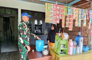 Provos Cek ke Warung-Warung, Pastikan Satgas TMMD Tak Meninggalkan Utang
