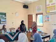 KKN UIN Walisongo Gelar Pelatihan Pembuatan Tas Shasiko bagi Ibu-Ibu PKK Desa Ngegot