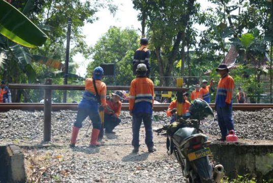KAI Daop 4 Semarang Tutup Perlintasan Sebidang Tak Dijaga di Gubug Grobogan, Ini Alasannya!
