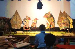 Wayangan Suran Lakon Gatutkaca Winisuda, Asmoro Bumi dan Wahyu Kamulyan