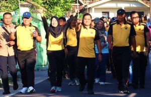 Semarakkan HUT Bhayangkara, Tim Voli Polwan Tanding dengan Bhayangkari