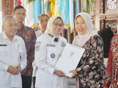 Bupati Kebumen Serahkan Tali Asih kepada 155 ASN Purna Tugas