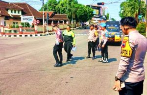 Tabrakan di Lampu Bangjo, Dua Pengendara Luka-luka