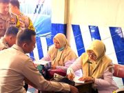 Memberikan Pelayanan Cek Kesehatan Gratis