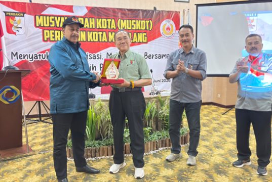 KONI Kota Magelang Beri Pengharaan Khusus Kepada David Herman Jaya