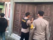 Rumah Gelap dan Terdengar Lemparan Benda, Polisi Berhasil Evakuasi ODGJ Usai Laporan 110 dari Adiknya