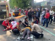 Tabrakan Dua Sepeda Motor di Purwodadi, Satu Pengendara Alami Luka Serius di Kepala