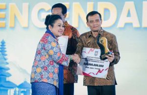 Ahmad Luthfi Antarkan Jawa Tengah Raih Penghargaan Pengendalian Inflasi dari Kemendagri