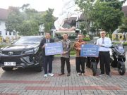 Bank Jateng Perkuat Sinergi dengan Undip, Serahkan Fortuner dan Dua NMax untuk Dukung Operasional Kampus