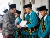 Taj Yasin Hadirkan Senyum Santri Lewat Tali Asih Hafiz Al-Qur’an