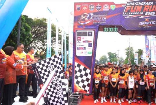 HUT Bhayangkara ke-80 , Bupati Purworejo Lepas Ribuan Peserta Bhayangkara Fun Run 2026