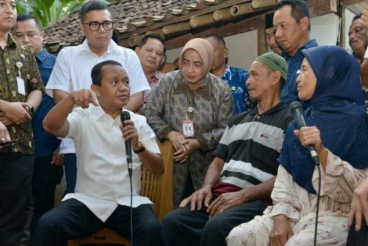 Mohammad Saleh Dampingi Menteri ESDM Bahlil Lahadalia, Tinjau Bantuan Listrik Desa di Purworejo