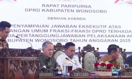 DPRD Wonosobo Gelar Rapat Paripurna Raperda LPJ Penggunaan APBD 2025