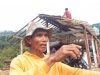 Warga Padasari Nekat Kembali Tempati Tanah Gerak