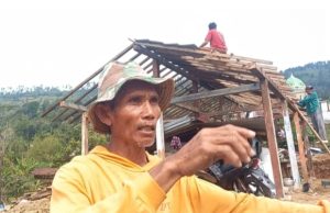 Warga Padasari Nekat Kembali Tempati Tanah Gerak Kembali