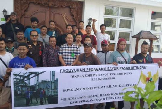 Pedagang Pasar Bitingan Laporkan Dugaan Korupsi Proyek Kanopi Rp 1,8 Miliar ke Kejari Kudus