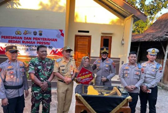 Rumah Mbah Lampi di Tanon Sragen Jadi Baru sebagai Hadiah HUT Ke-80 Bhayangkara