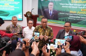 Menteri Lingkungan Hidup Meminta Unissula Menanam 200 Ha Mangrove Di Pantai Utara Jawa Tengah