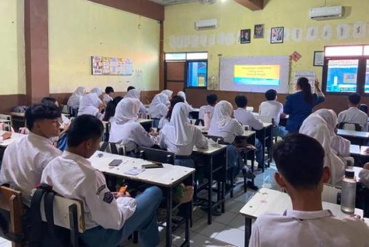 Ratusan Siswa SMK Swadaya Semarang Antusias Ikuti USM Mengajar