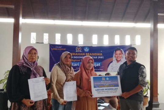 Sahabat Lestari Serah Terima Beasiswa Putra-Putri Perajin Ukir dan Keluarga Difabel Jepara