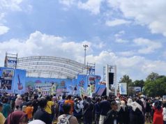 Meski Cuaca Terik, Ribuan Warga Padati Lokasi Karnaval SCTV