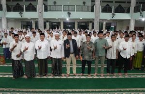 Gus Faiz di Khutbah Wada’ Unissula: Mahasiswa Harus Jadikan Ilmu sebagai Jalan Membahagiakan Orang Tua