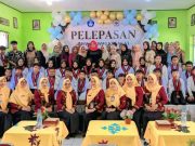 SDN Bapangan Lepas 32 Siswa, Ini yang Membuat Acaranya Penuh Makna