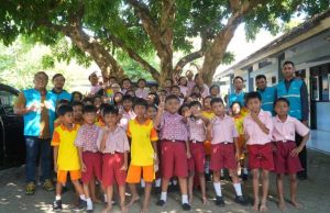 Beri Bantuan Sarana Pembelajaran untuk SD Negeri 2 dan 4 Bondo, PLN UIK Tanjung Jati B Perkuat Literasi Digital