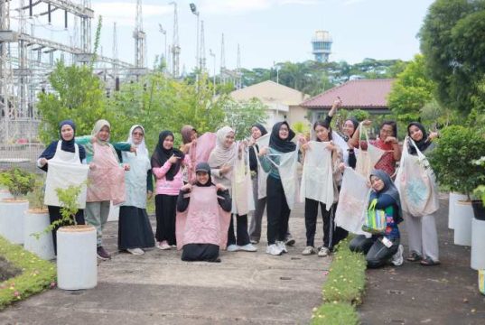 Srikandi PLN UIK Tanjung Jati B Gelar Urban Gardening, Edukasi Pemanfaatan Limbah Organik