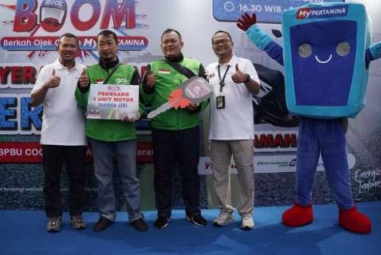 Setia Pakai Pertamax Gunakan MyPertamina, Lima Ojol Dapat Hadiah Yamaha Lexi