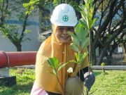 Peringati Hari Lingkungan Hidup Sedunia 2026, Srikandi PLN IP UBP Semarang Hijaukan Obvitnas PLTGU Tambaklorok