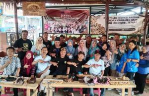 30 Pengukir Ikuti Pelatihan Inovasi Produk Ornamen Ukiran