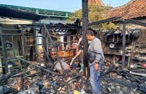Rumah di Menduran Brati Grobogan Ludes Terbakar, Uang Rp10 Juta dan Dokumen Penting Hangus