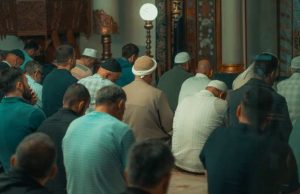 Titah Raja vs Titah Undang-Undang: Nasib Tradisi Suro di Era Modern