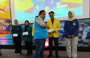 PLN IP UBP Semarang Bersama IZI Jateng Salurkan Beasiswa Pendidikan SD hingga Perguruan Tinggi