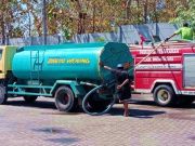 Panik, Kobaran Api Pembakaran Lahan Mengarah ke Pompa Bensin
