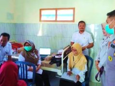 Memberikan Pelayanan Cek Kesehatan Gratis dan Skrining TBC