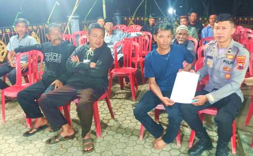 Meninggal Setelah Terjatuh dari Pohon Jati