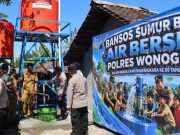 Warga Riang Ria Menerima Bantuan Sarana Air Bersih
