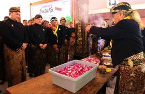 Pertamakali, Jamasan Pusaka Sambernyawa di Pendapa Kabupaten Wonogiri