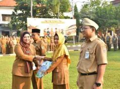 Pemkab Batang Serahkan Kenaikan Pangkat kepada 43 ASN
