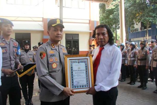 Ternyata Pria Gondrong ini Anggota Polres Kudus yang Berprestasi