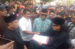 Ketua DPRD Kota Tegal Terima Pernyataan Sikap Aksi Tolak Keberadaan Helen’s Night Mart