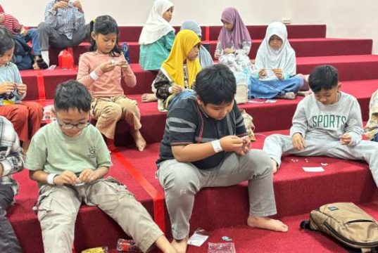 MBG yang Ini Bikin Anak-anak Ketagihan, Isinya Buku, Dongeng, dan Kreativitas